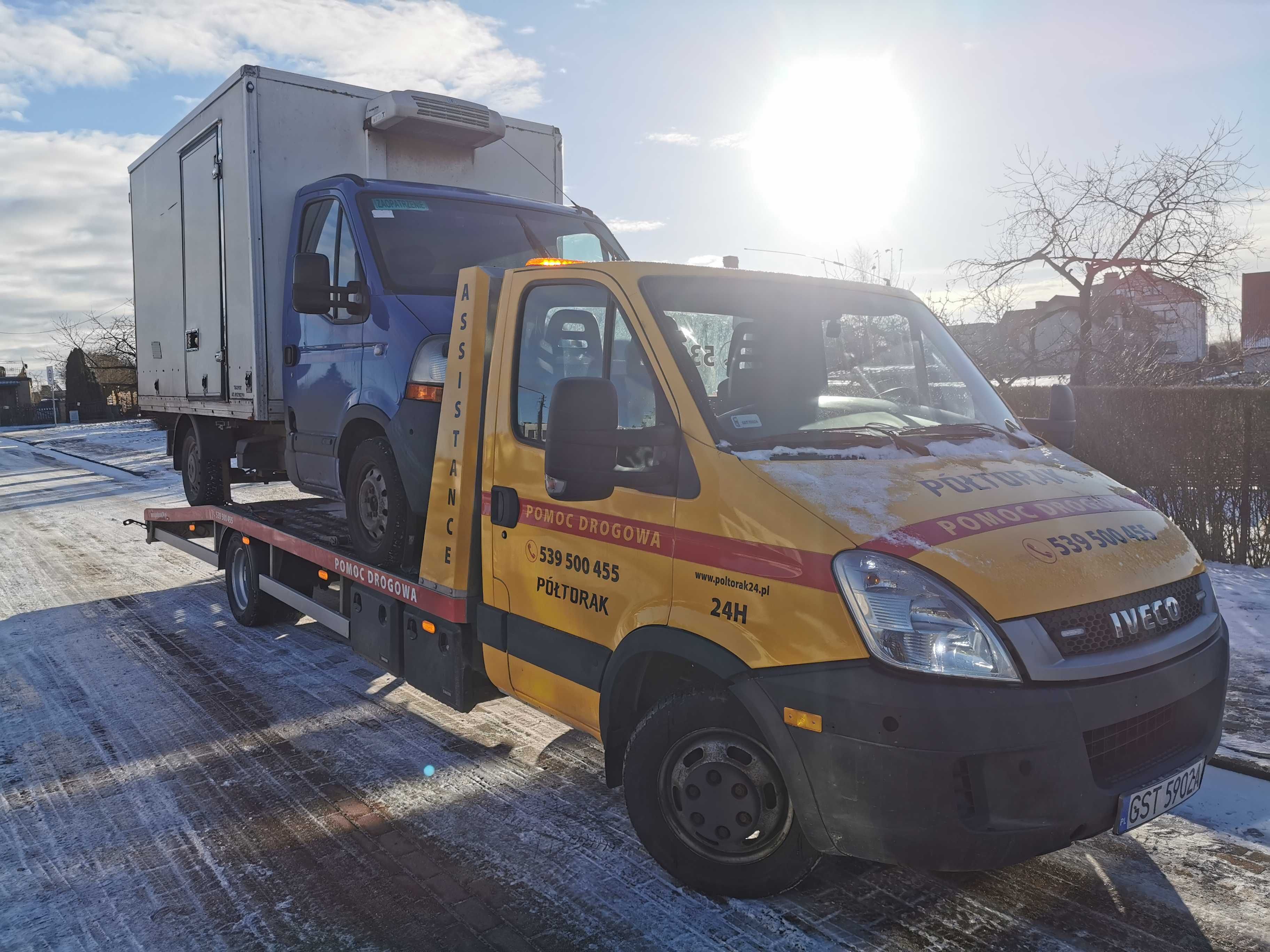 Transport pojazdów, maszyn rolniczych i budowlanych. Pomoc drogowa 24h