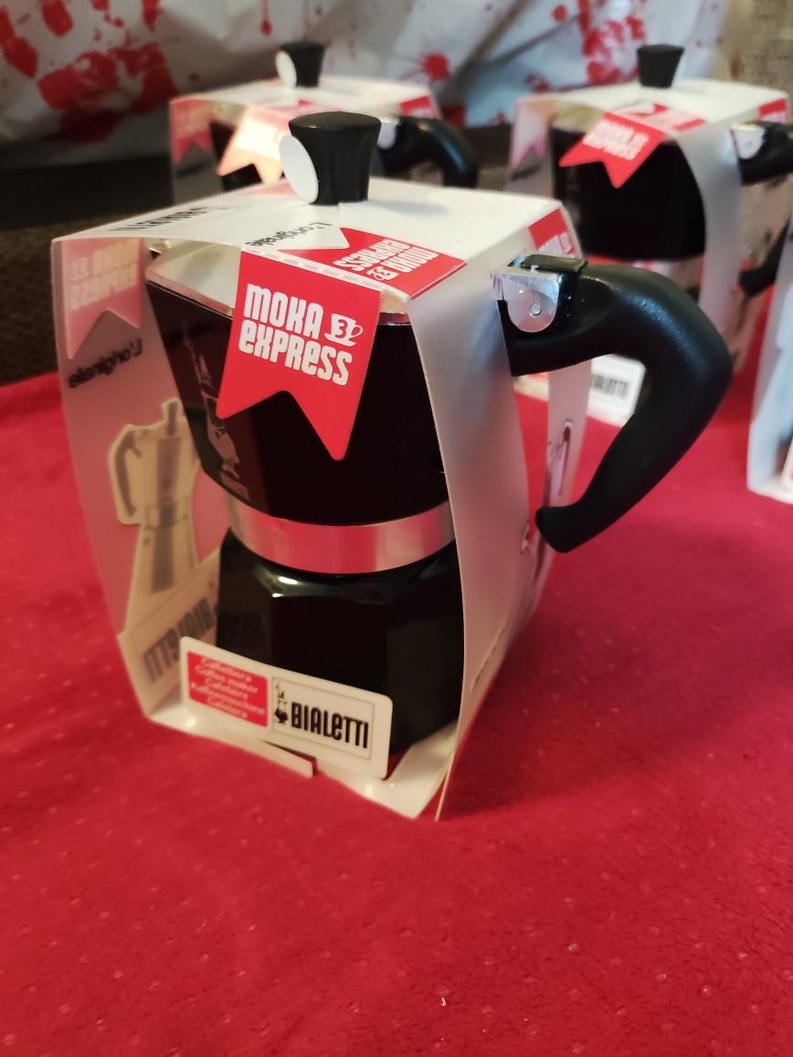 Kawiarka Bialetti klasyczna czarna Moka Express do kawy zaparzacz