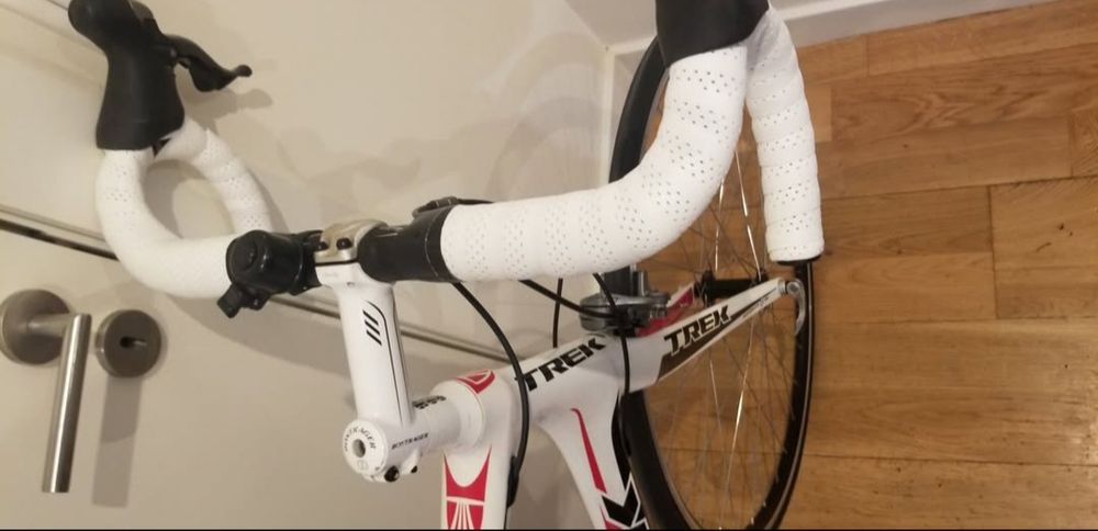 Bicicleta de estrada  de carbono  trek