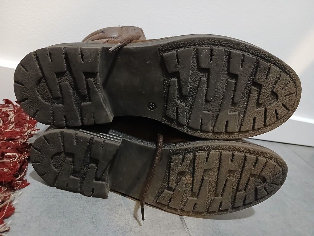 Botas n42 em pele