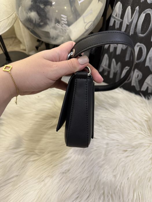 Сумка чорна шкіряна Calvin Klein з даома ремінцями