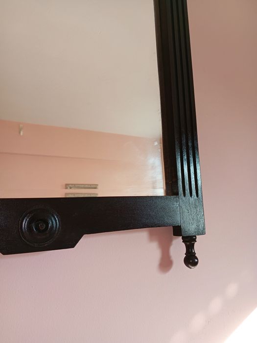 Espelho vintade em madeira maciça. Exemplar estado de conservação 
Med