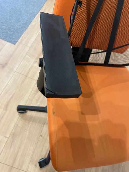 Krzesło fotel biurowy biura biurka Nowy Styl Intrata możliwy zagłówek