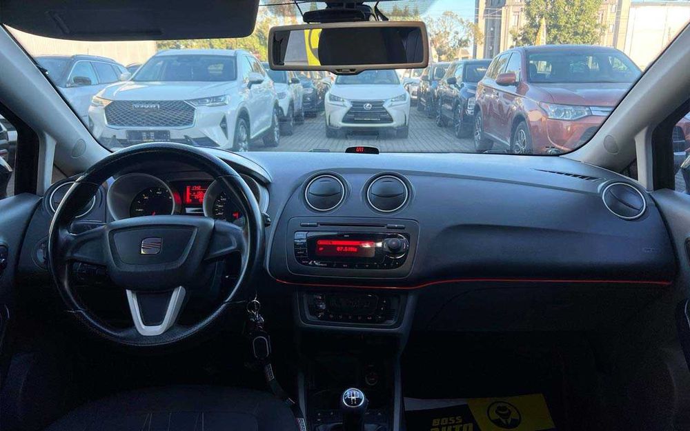 Seat Ibiza 2011 року