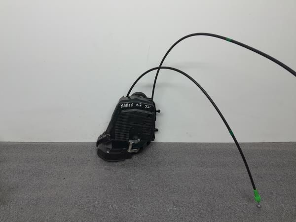Fechadura / fecho porta trás direito TOYOTA Yaris (_P9_)