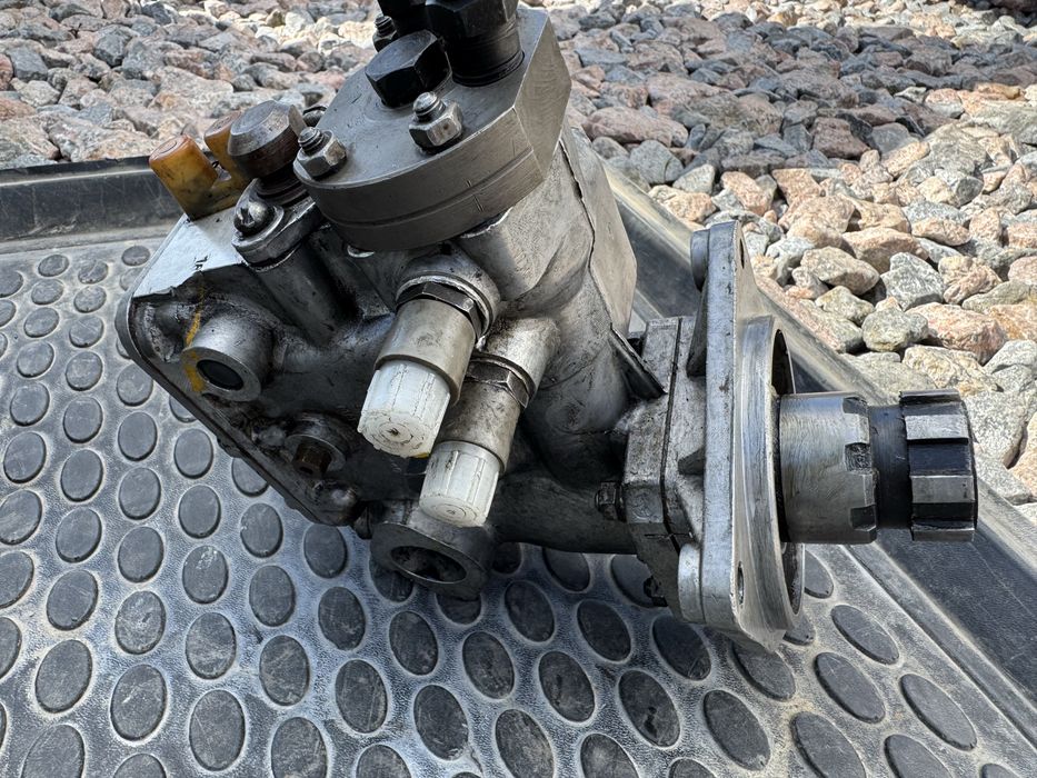 Паливний насос ЮМЗ-6 Т-40 Т-25 Т-16 МТЗ (Д-245)