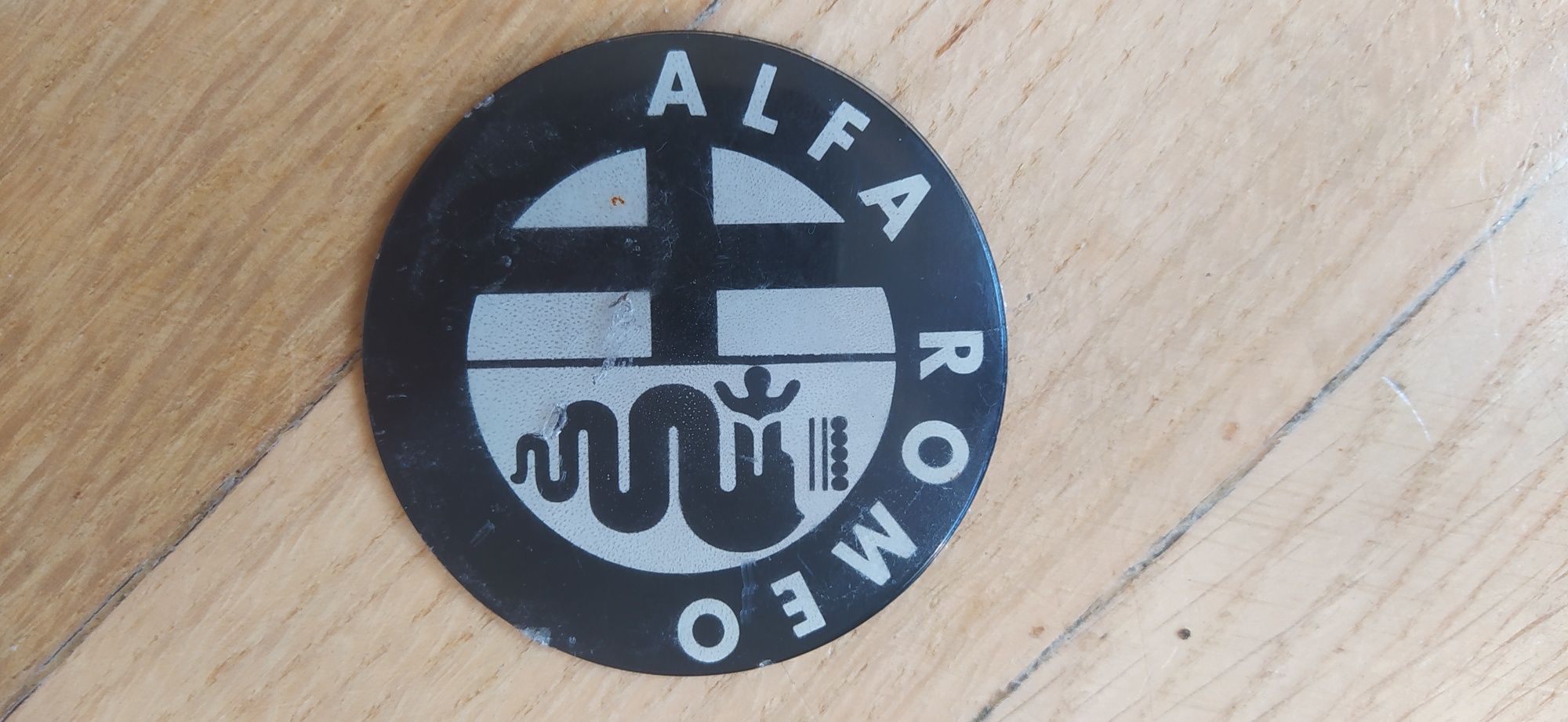 Alfa Romeo znaczek emblemat