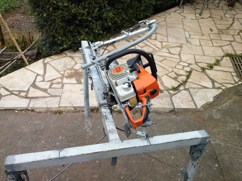 suporte para motosserra desmontável