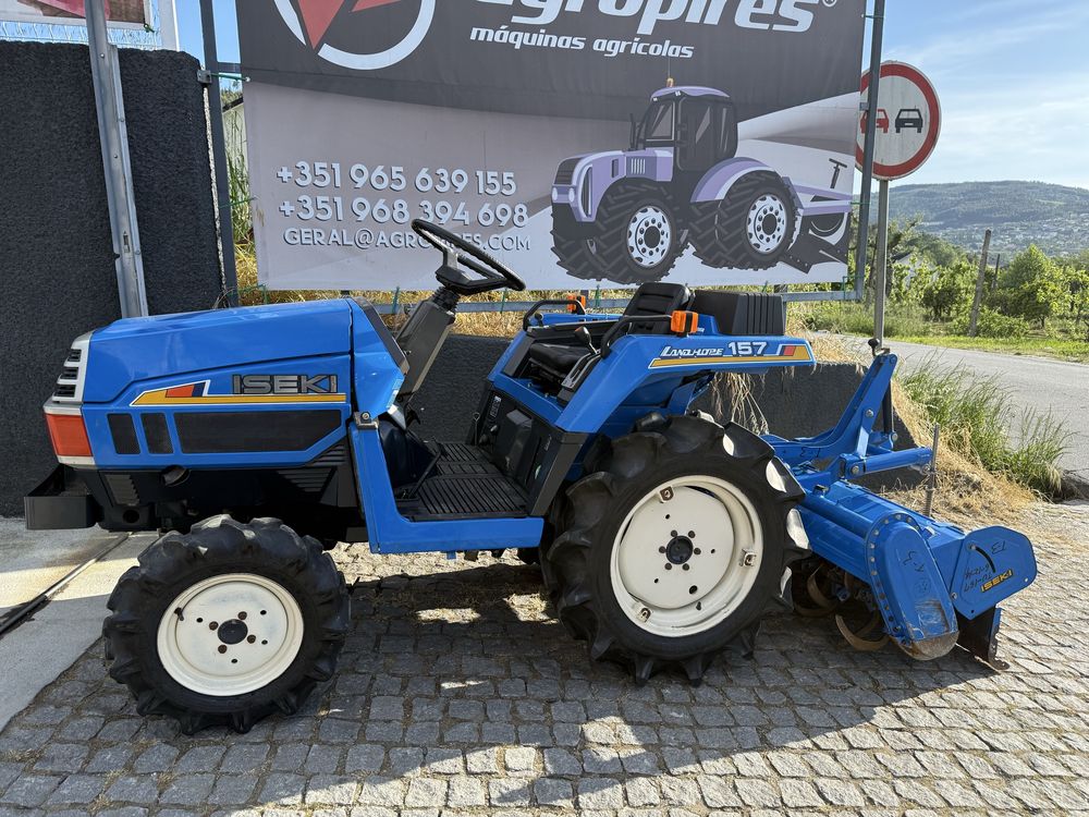 Trator ISEKI com traçaão