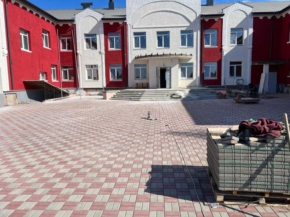 Ми пропонуємо повний комплекс послуг з асфальтування та благоустрою