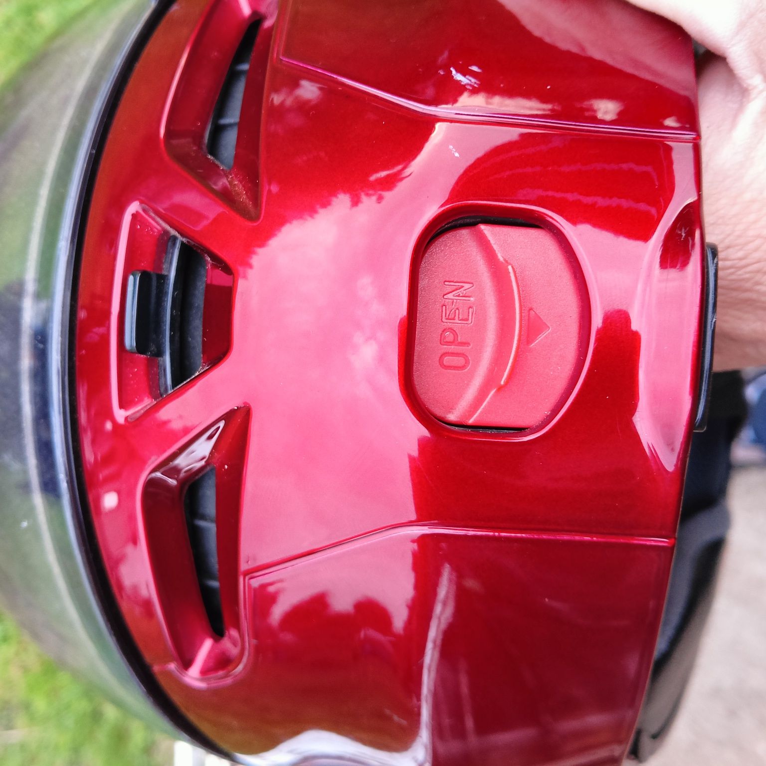 Sprzedam kask  motocyklowy szczękowy SHOEI