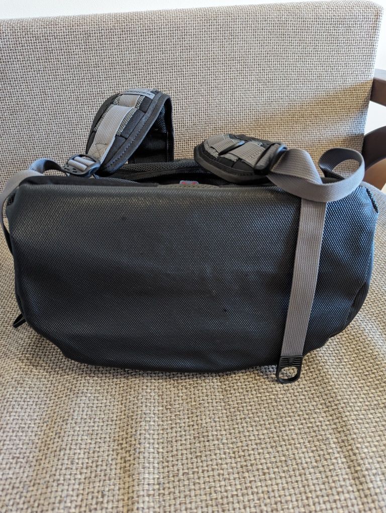 Сумка рюкзак для ноутбука Wenger Synergy 16" Black/Grey (600635)