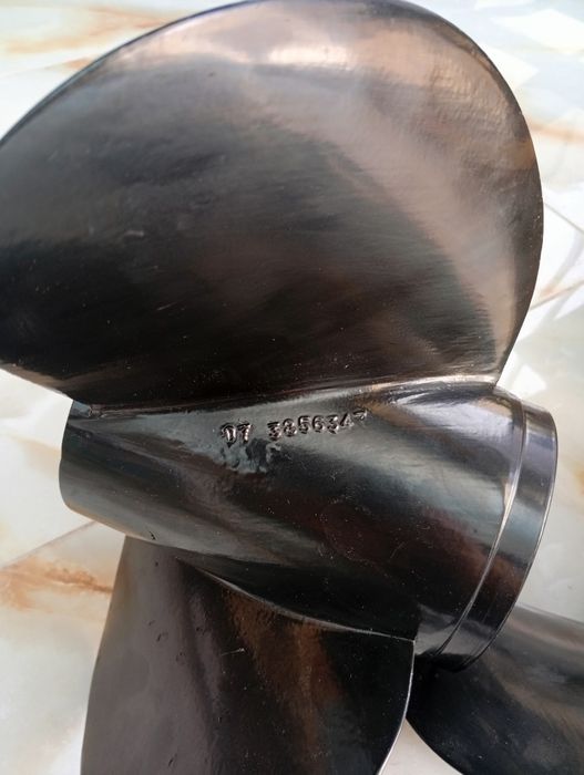 Продам винты. Новые.