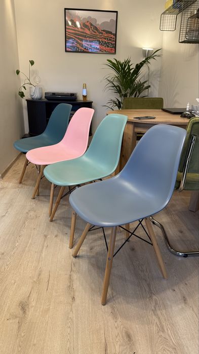 Komplet krzeseł stołowych - jak nowe