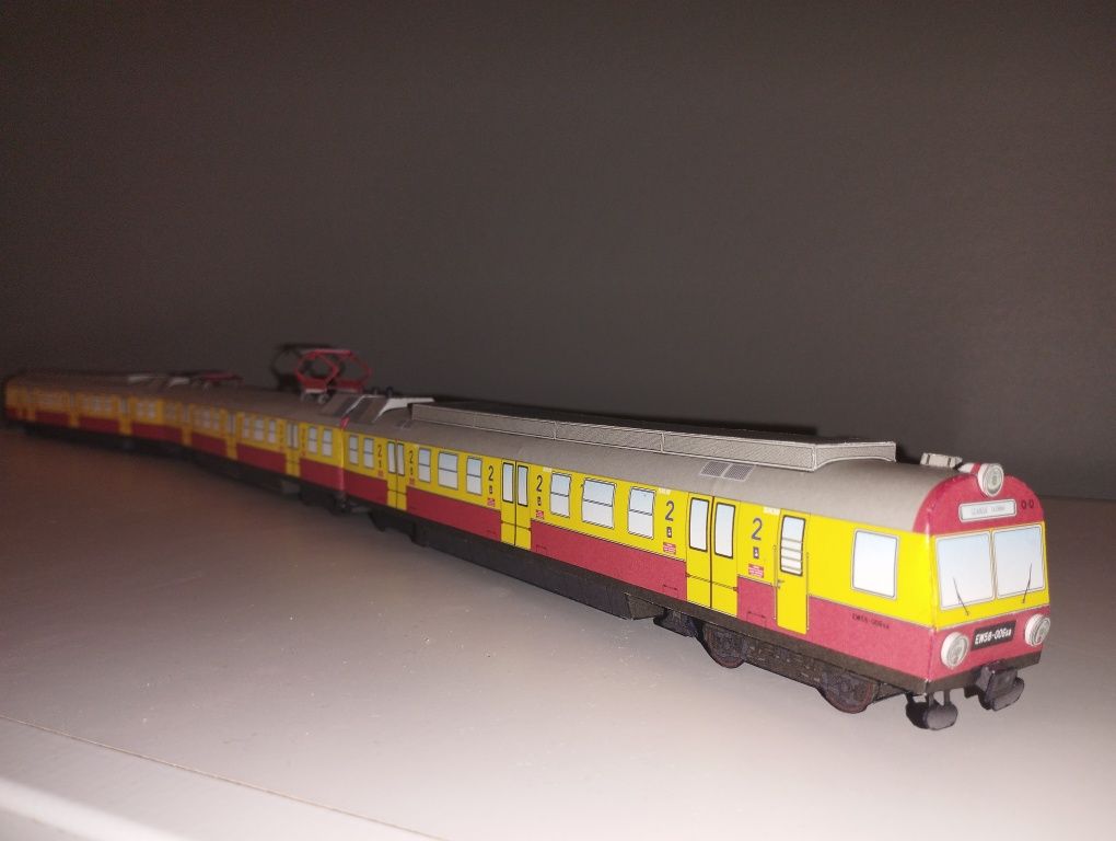 Model kartonowy zabawka pociąg miejski autobus szynowy  PAFAWAG 3WE EW
