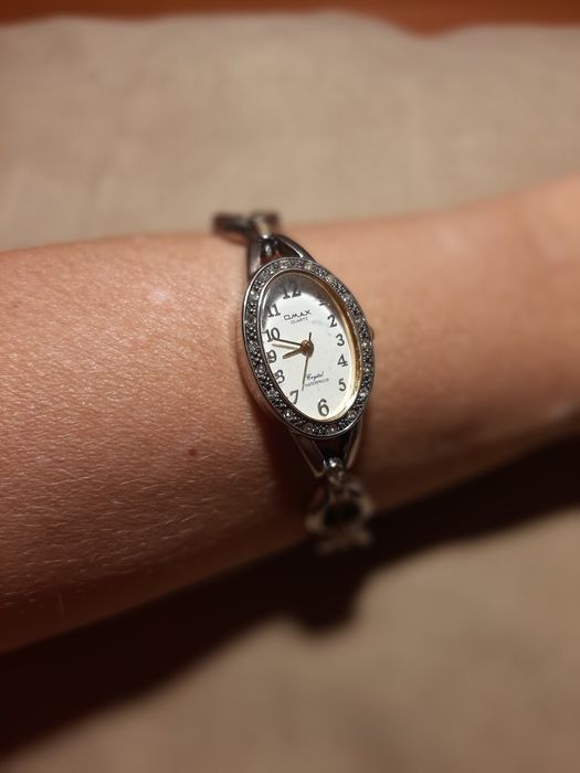 Часы наручные женские Q&Q