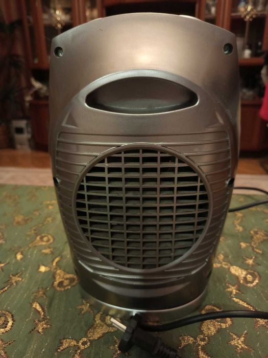 Тепловентилятор Delfa 1500Вт.потужності з обертанням,стан чудовий!