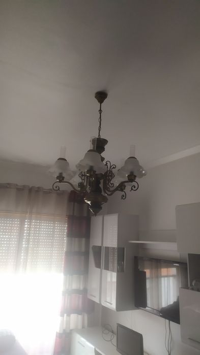 Candeeiro de 5 focos com chaminés