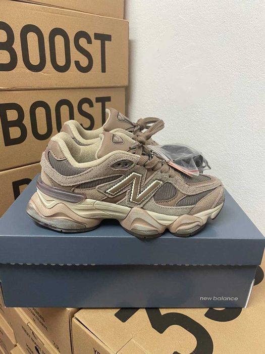 36-45 New Balance 9060 Brown