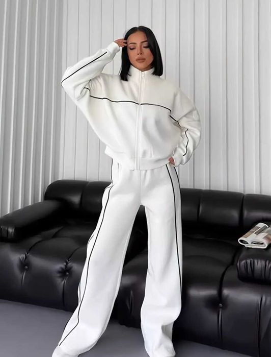 Костюм спортивний