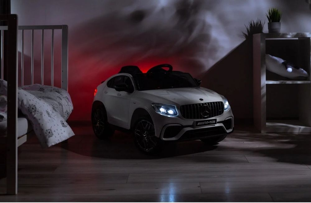 Auto pojazd Samochód Mercedes AMG cupe4x4 nowy biały połysk Skóra tani