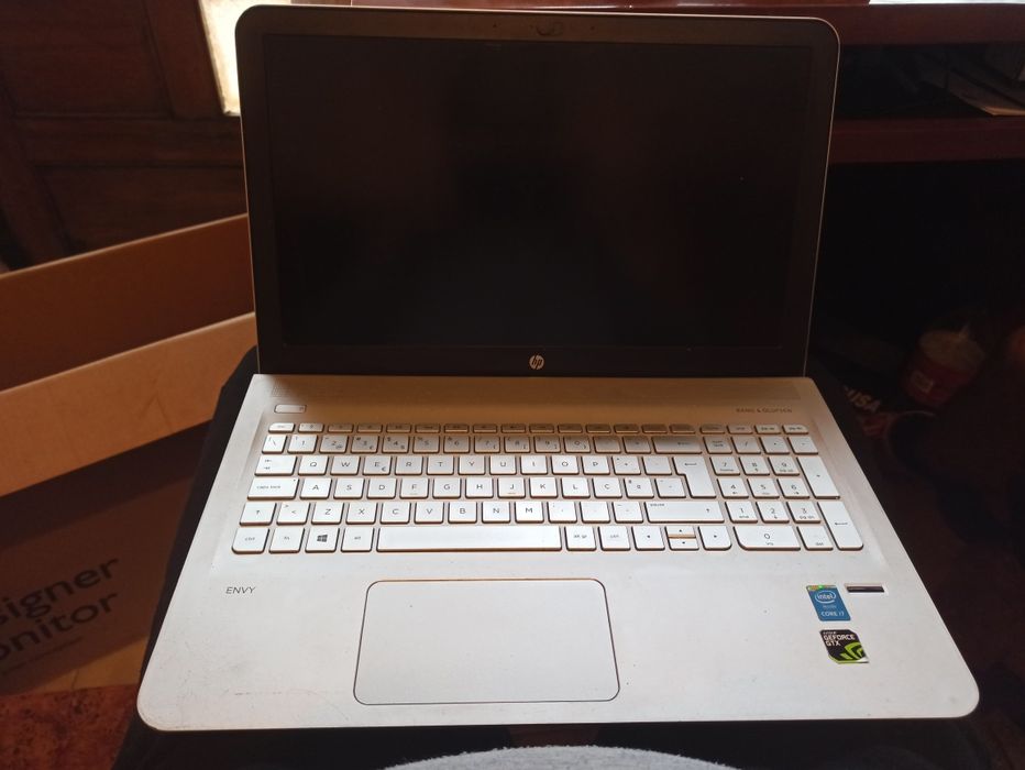 Vendo Hp para peças, mais disco e memórias ram novas