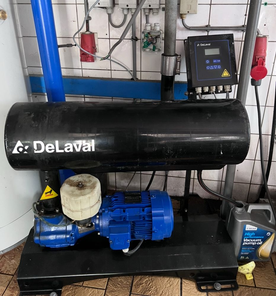 Pompa próżniowa DVP 900 Delaval / Alfa Laval od dojarki /hali udojowej