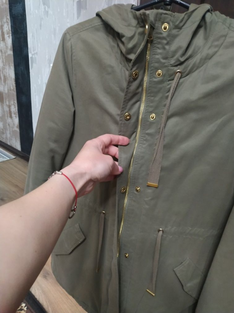 Продам жіночу парку