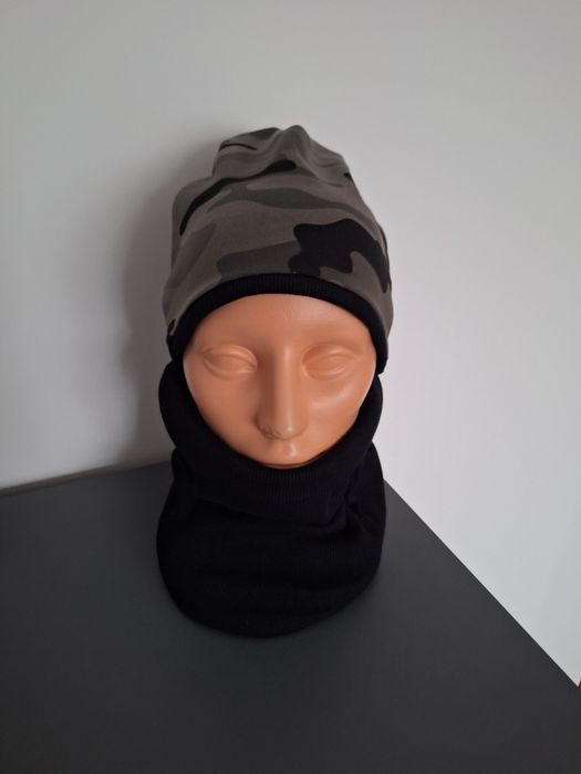 Komplet czapka i komin moro nowe
