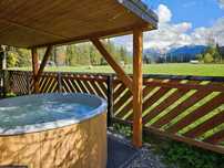 Domek z jacuzzi w górach na wyłączność z kominkiem wakacje noclegi