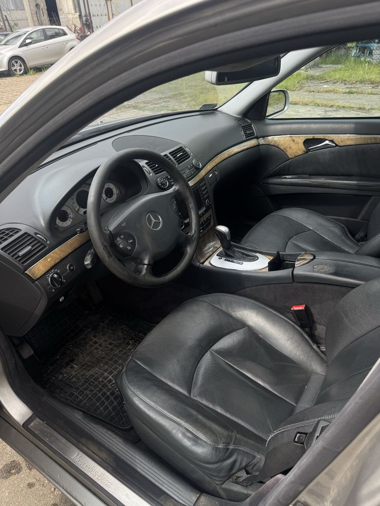 Mercedes-Benz E320 CDI 2004r. Automat/tempomat/klima/alu/hak/skóra/