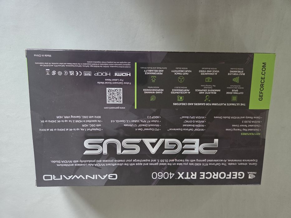 Sprzedam pudełko od karty graficznej Pegasus Geforce RTX 4060 8GB