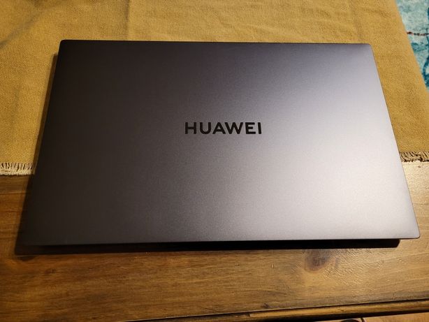 Huawei Matebook D16 Windows 11 + gratis 2x HUB USB-C