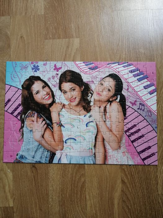 Puzzle Violetta firmy Trefl