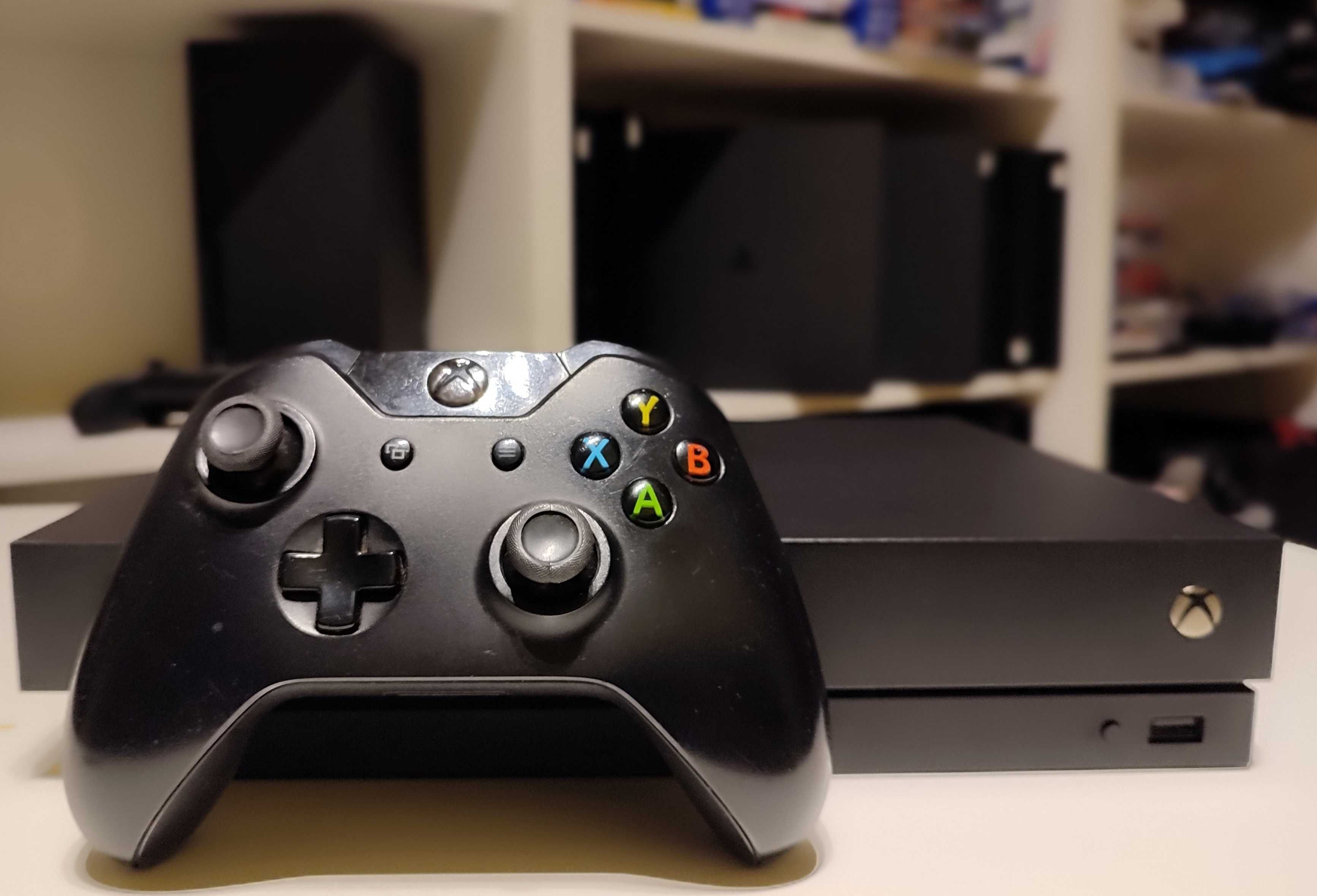 Konsola Xbox One X 1 TB + Pad + Gwarancja - Komplet Zestaw od Sklep AG