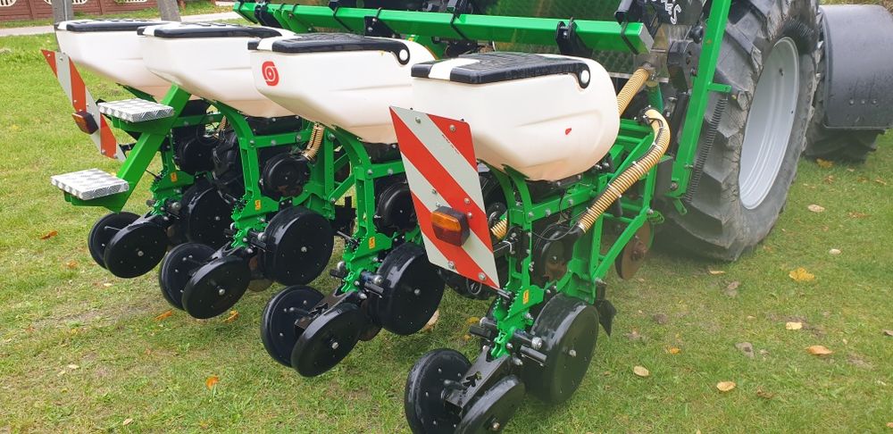 Siewnik punktowy do kukurydzy 4 rzędowy  Sfoggia sigma 5