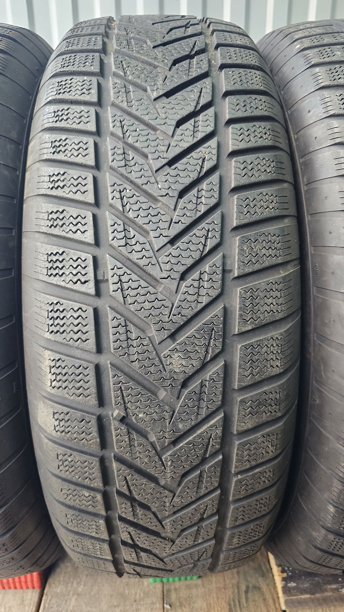 Vredestein winter Xtreme S 215/65r17 99V