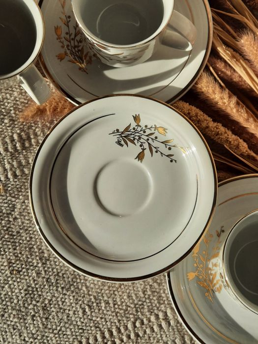 Filiżanki do espresso kawy spodki duety zestaw złote kwiaty porcelana