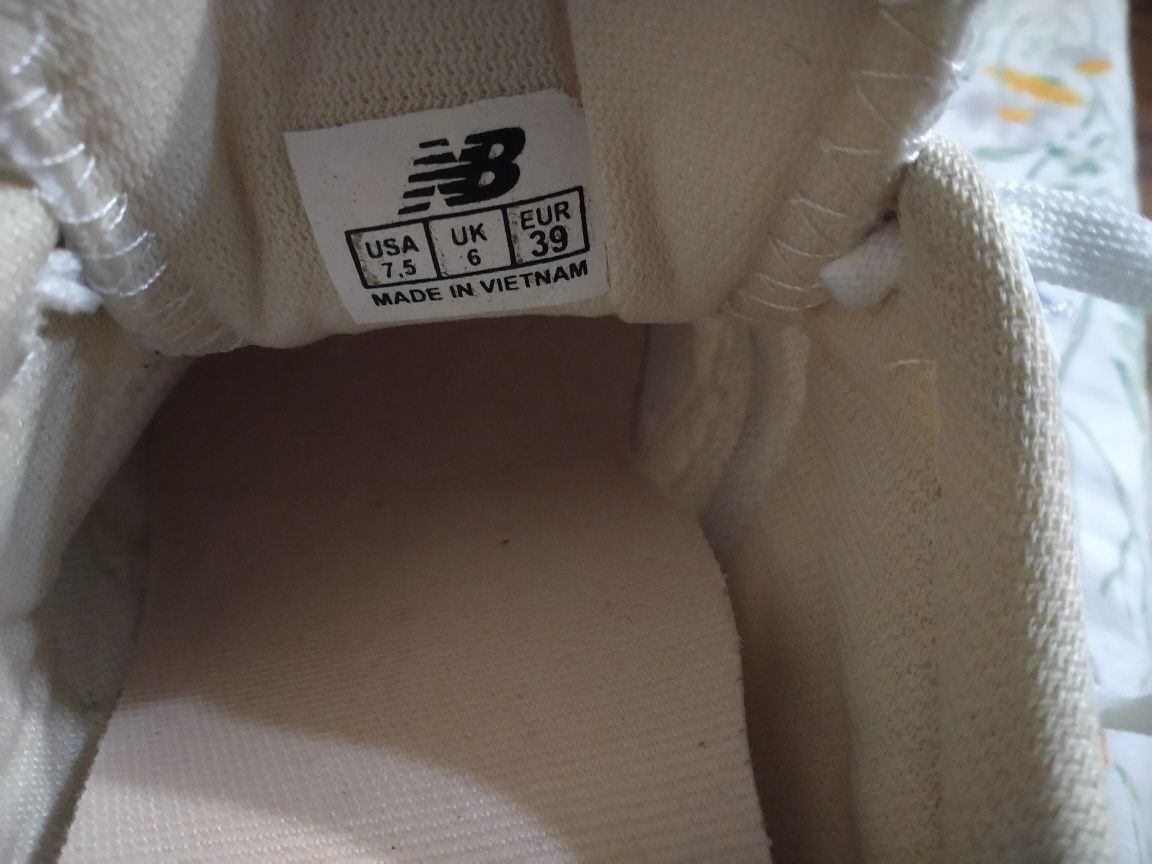 New balance damskie.