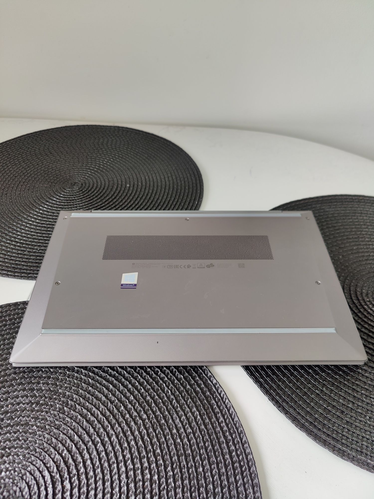 Ноутбук HP zbook firefly 14 g7 /відео 4 ГБ/ i7 10510u /16 гб/SSD 512