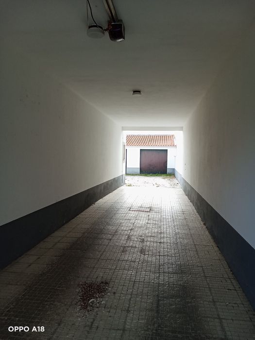 Aluga se garagem (Fazendas de Almeirim centro)