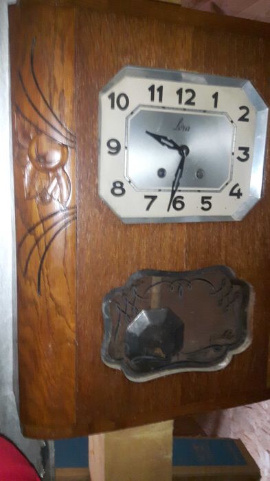 zegar wiszacy kwadransowy lora