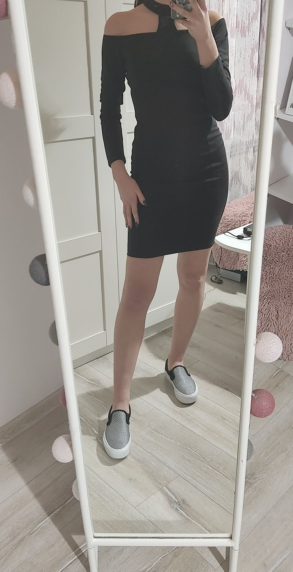 Sukienka czarna z chokerem LA PIA nowa