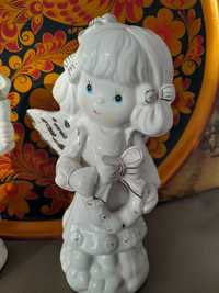 Figurka aniołek porcelitowy 21 cm