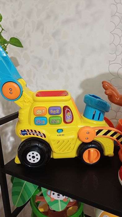 Інтерактивні іграшки 700