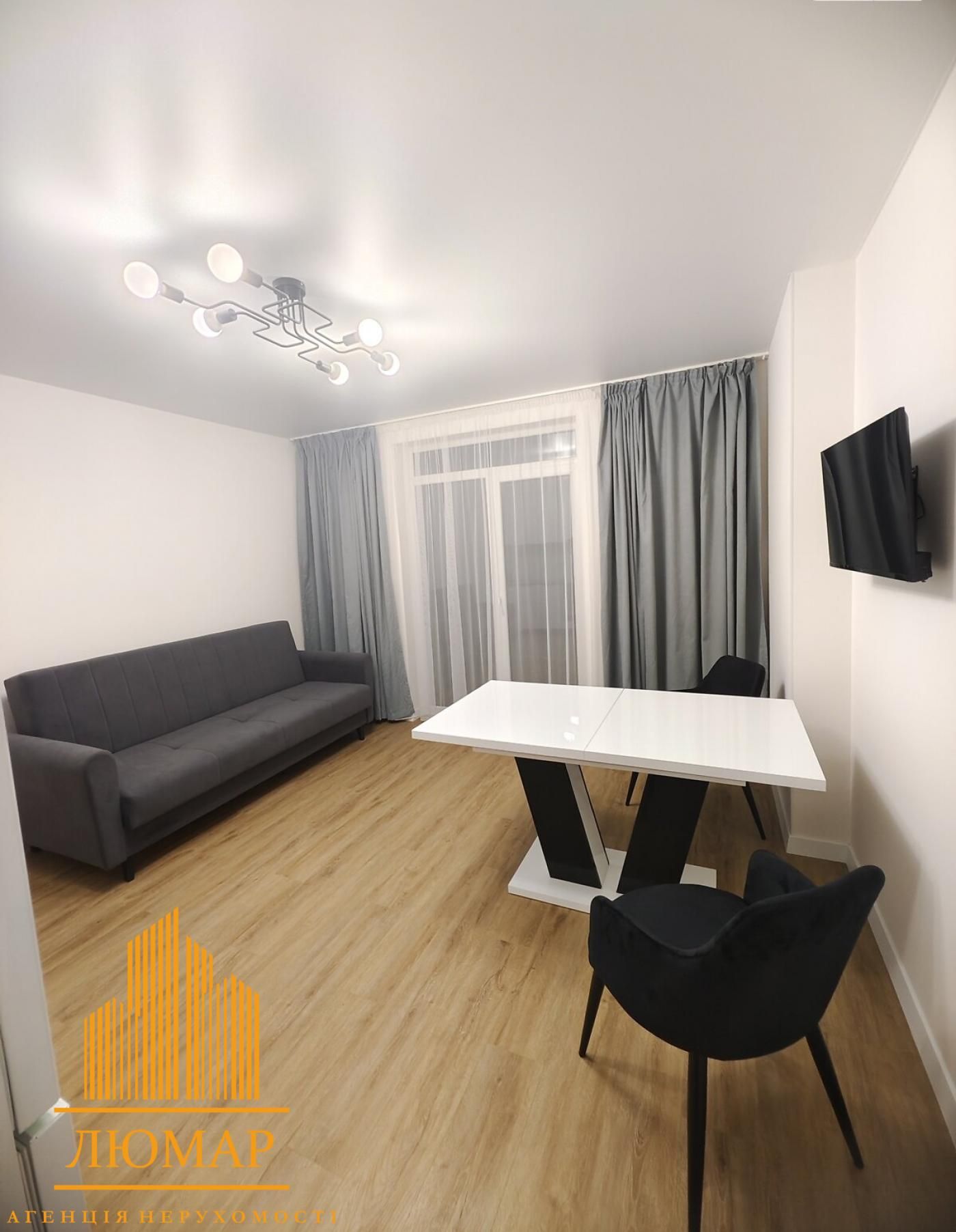 Продаж 1 кім. квартири в новобудові по вул. Роксоляни