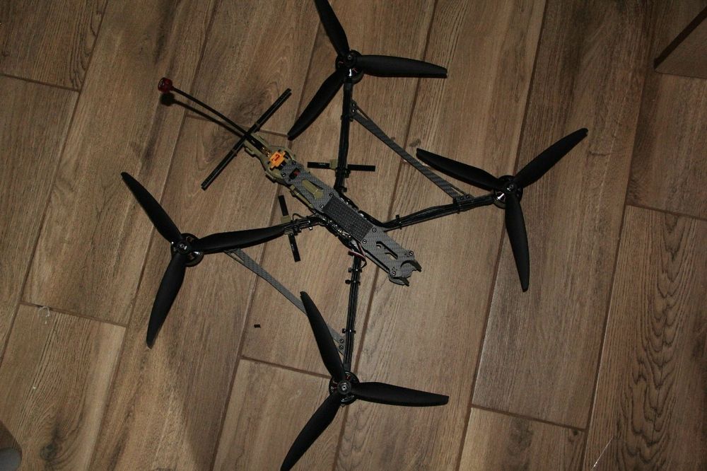 Продам нові робочі фпв дрони  FPV 10  без камер