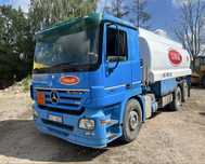 Autocysterna Mercedes Rohr 3 komorowa