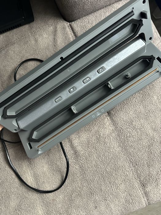 Новий вакууматор