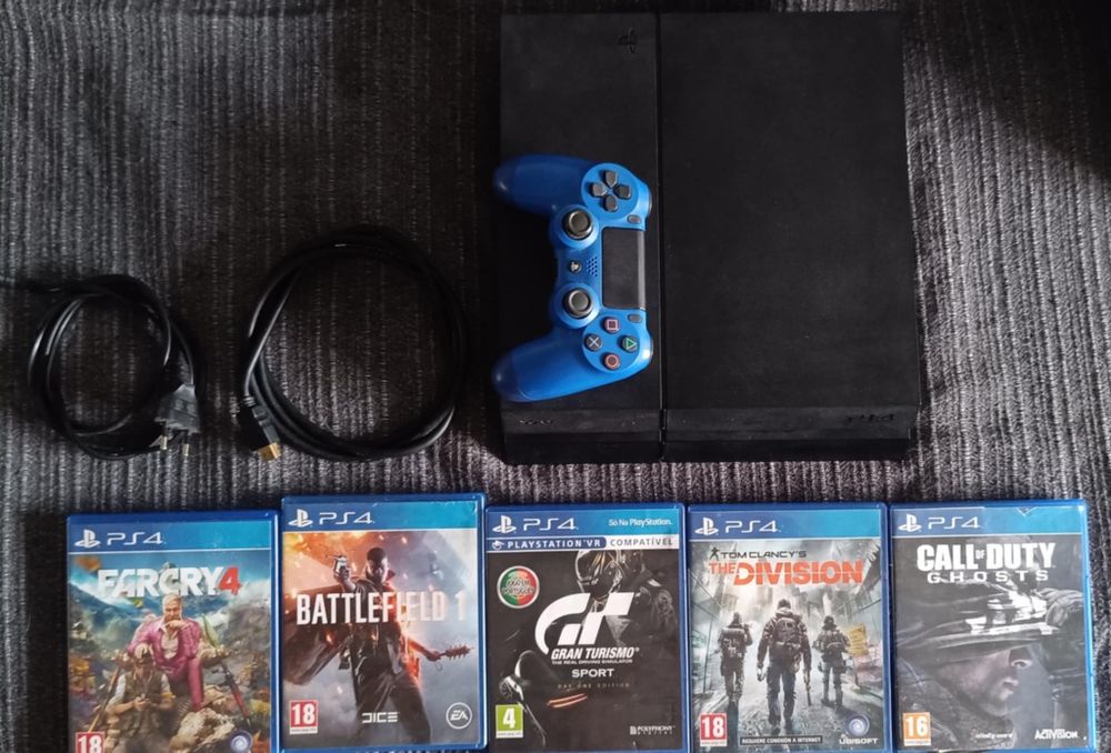 PlayStation 4 1TB com 5 jogos